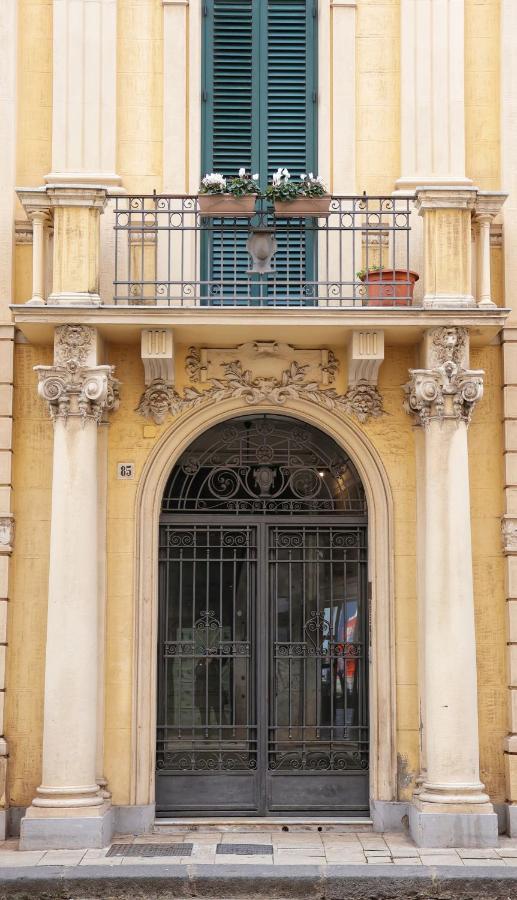 Opera Relais 85 Panzió Messina Kültér fotó