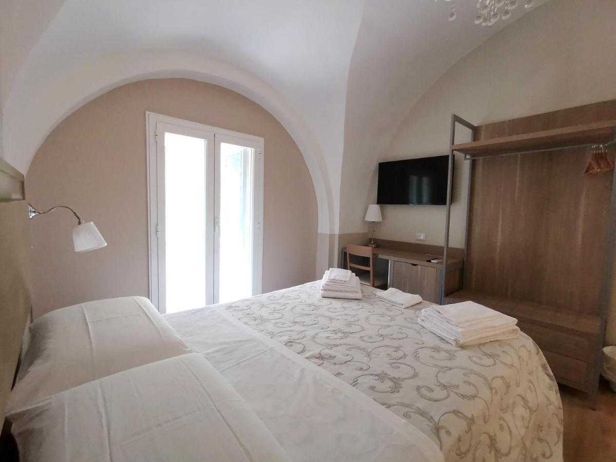 Opera Relais 85 Panzió Messina Kültér fotó